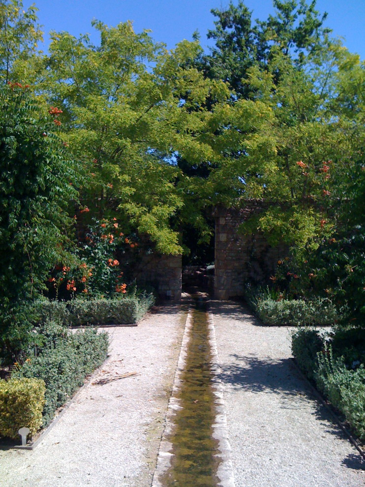 Пример оригинального дизайна: участок и сад в стиле кантри