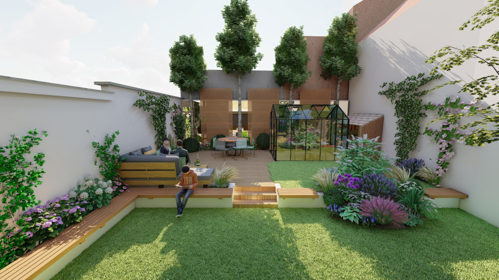 Diseño de jardín de estilo de casa de campo grande en patio trasero con macetero elevado, exposición parcial al sol y entablado