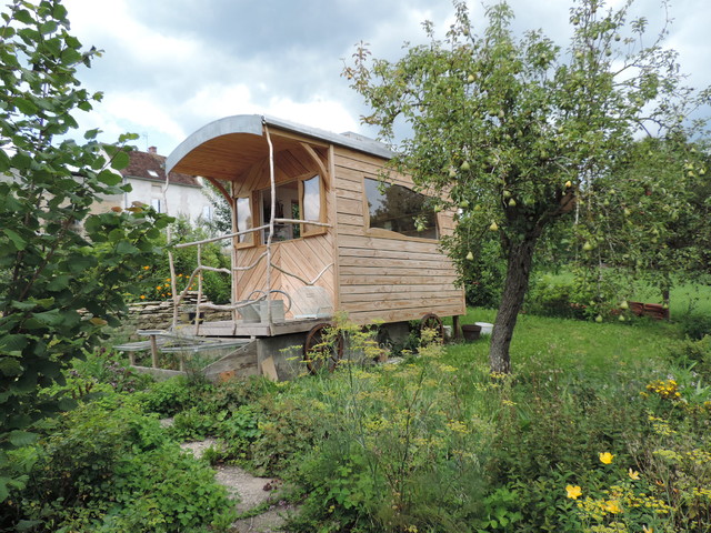 My Houzz: A Roma, un Giardino Meditativo e Parco Giochi per Gatti