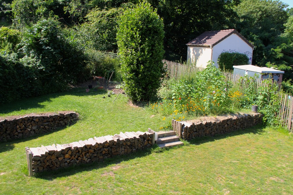 Immagine di un giardino stile rurale
