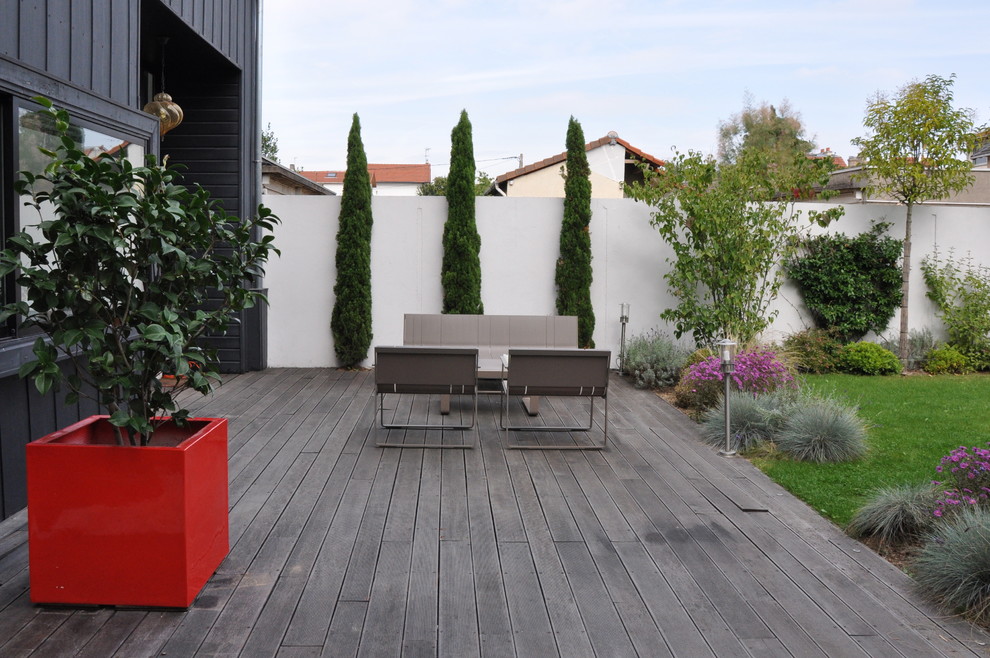 Design ideas for a modern landscaping in Paris.