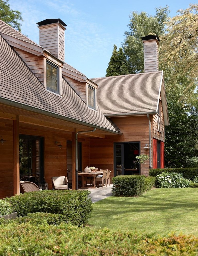 Idée de décoration pour un grand jardin champêtre.