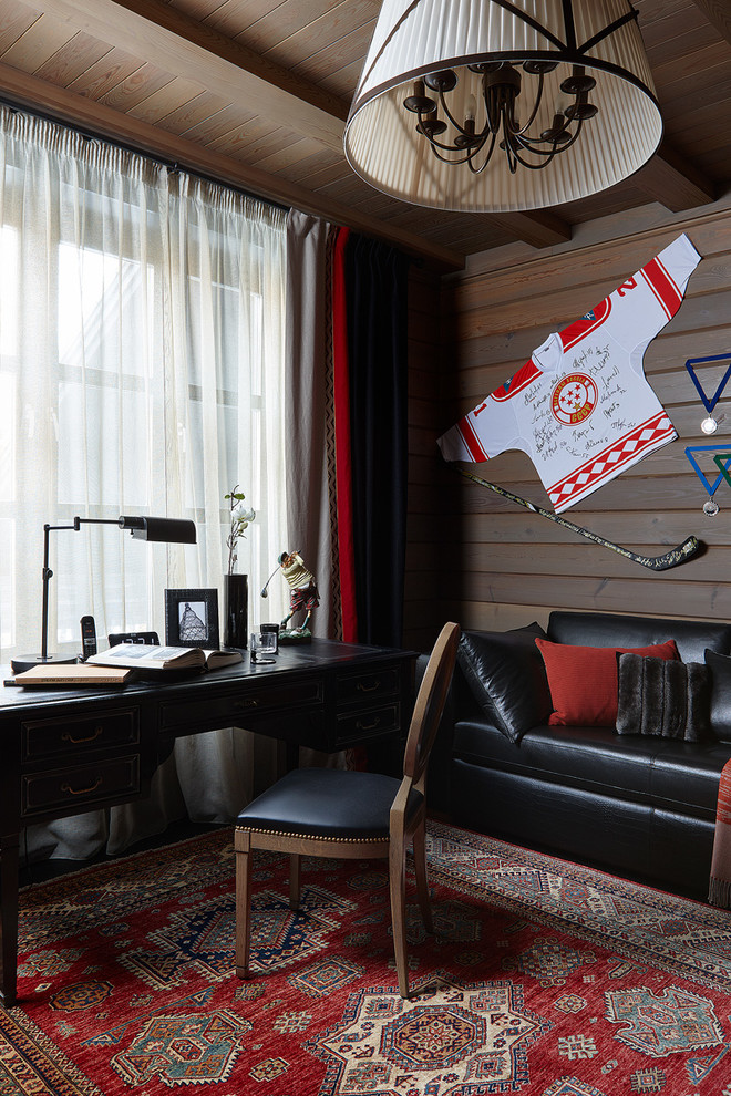 モスクワにあるコンテンポラリースタイルのおしゃれなホームオフィス・書斎 (自立型机) の写真