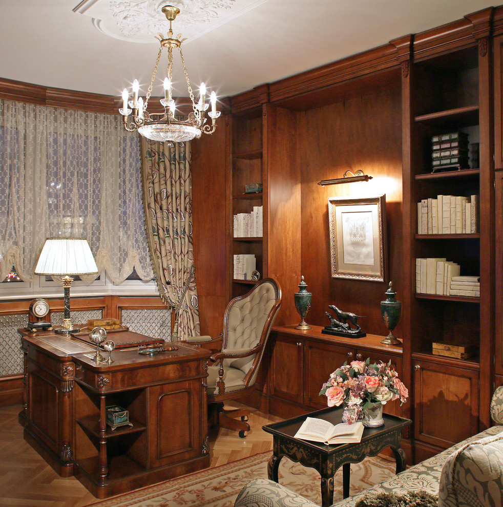 Источник вдохновения для домашнего уюта: кабинет в викторианском стиле