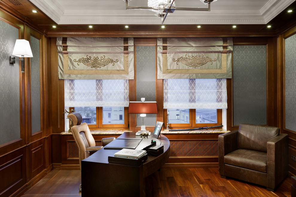 Свежая идея для дизайна: кабинет в классическом стиле - отличное фото интерьера