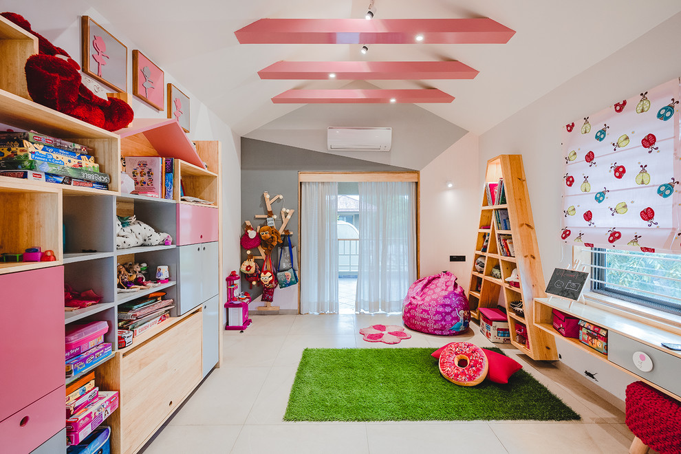 Inspiration for an asian kids' room remodel in Ahmedabad