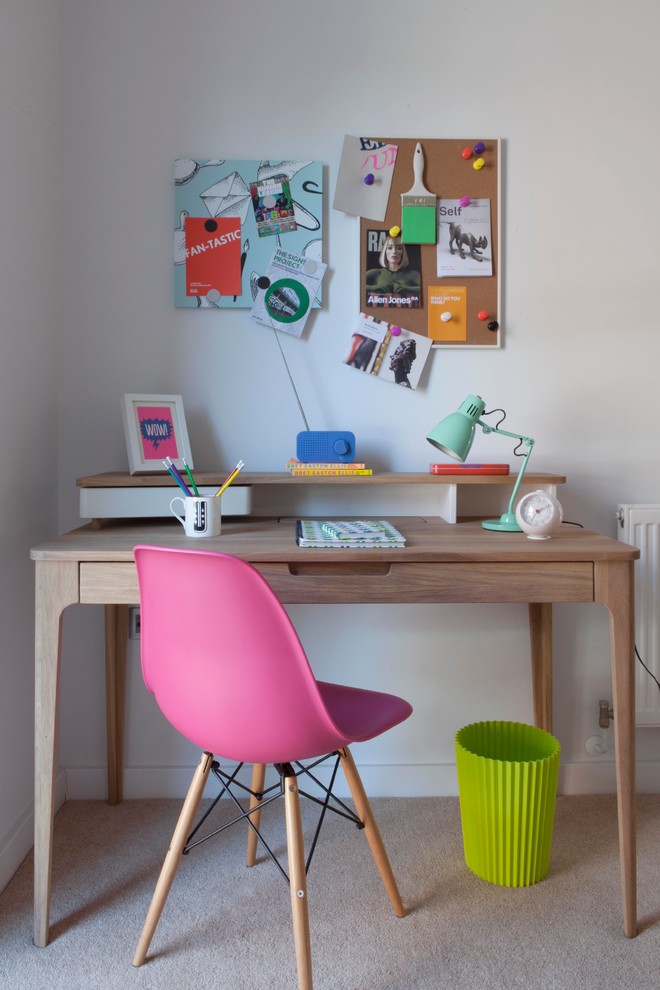This is an example of an eclectic kids' study space in London.