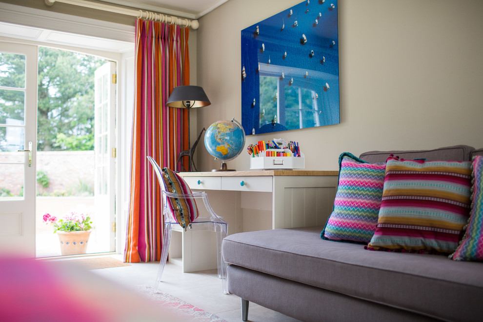 Inspiration for a contemporary kids' room remodel in Belfast