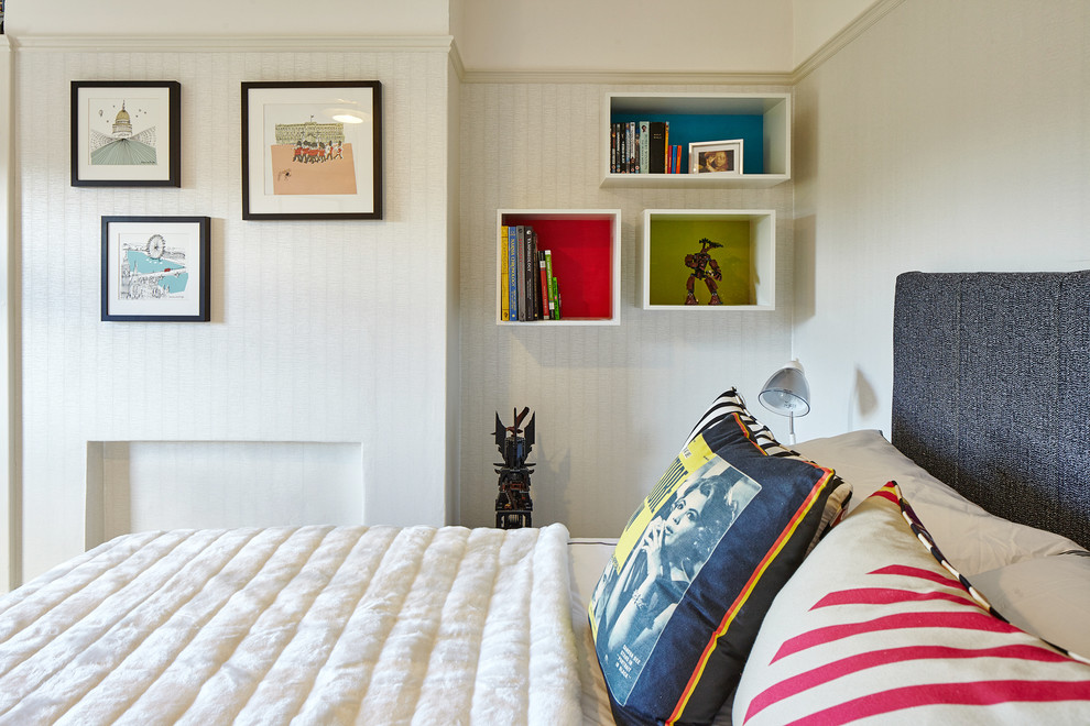 Design ideas for a traditional gender neutral teen’s room in West Midlands.