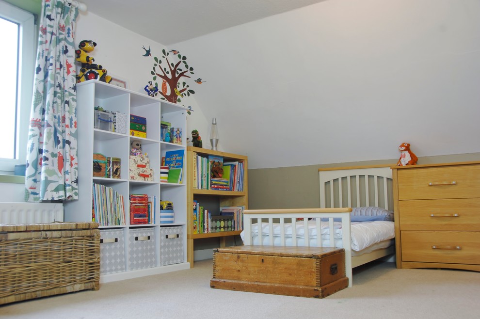 This is an example of a kids' bedroom in Kent.