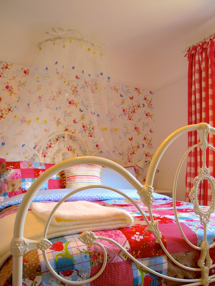 This is an example of a classic kids' bedroom in London.