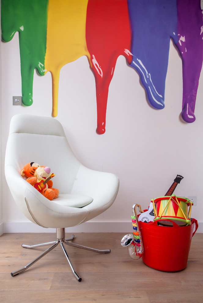 Inspiration for a contemporary kids' bedroom in London.