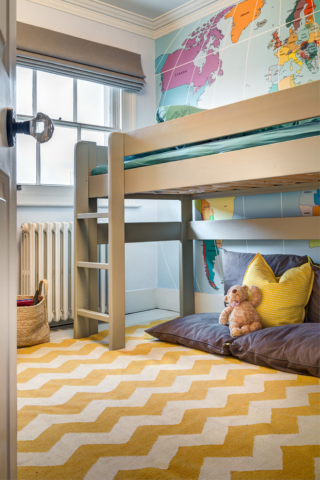 Réalisation d'une chambre d'enfant avec un lit superposé.