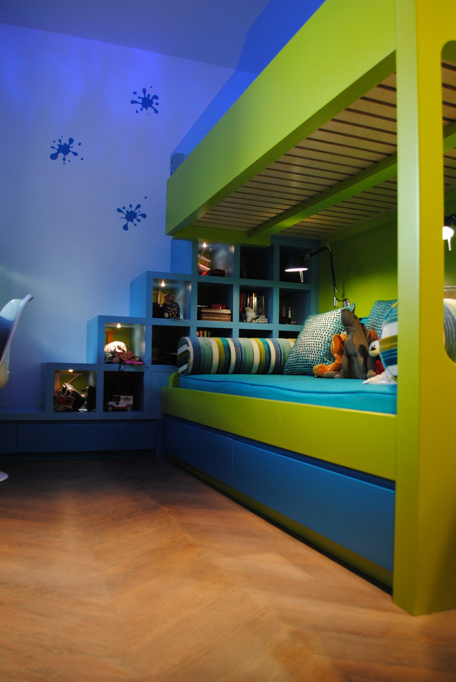 Photo of a contemporary kids' bedroom for boys in London.