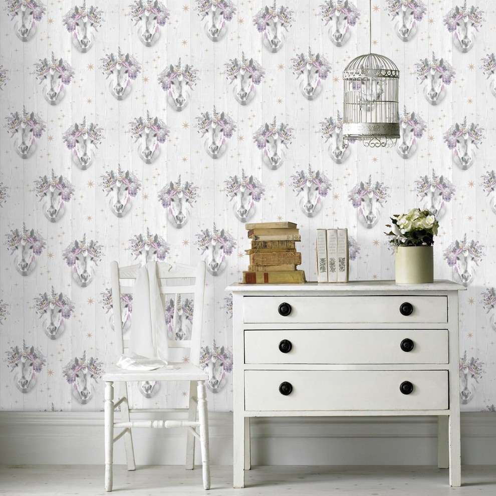 Aménagement d'une très grande chambre d'enfant de 4 à 10 ans moderne avec un mur rose, parquet clair et un sol marron.