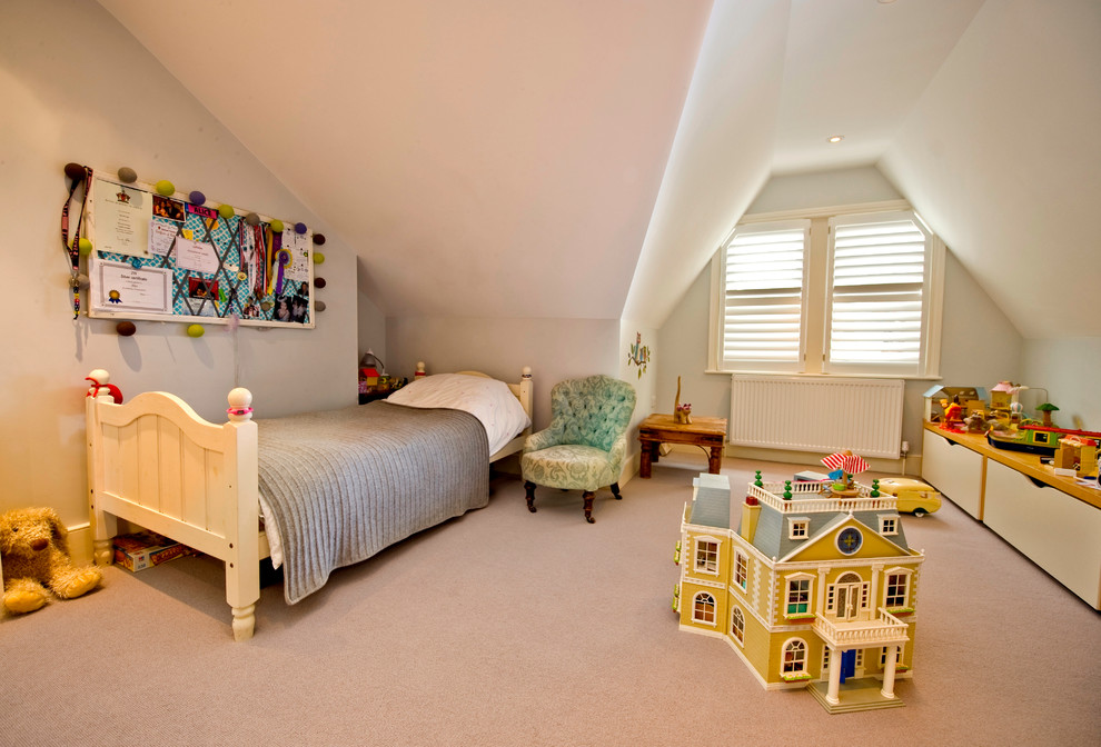 Inspiration for a modern kids' room remodel in London