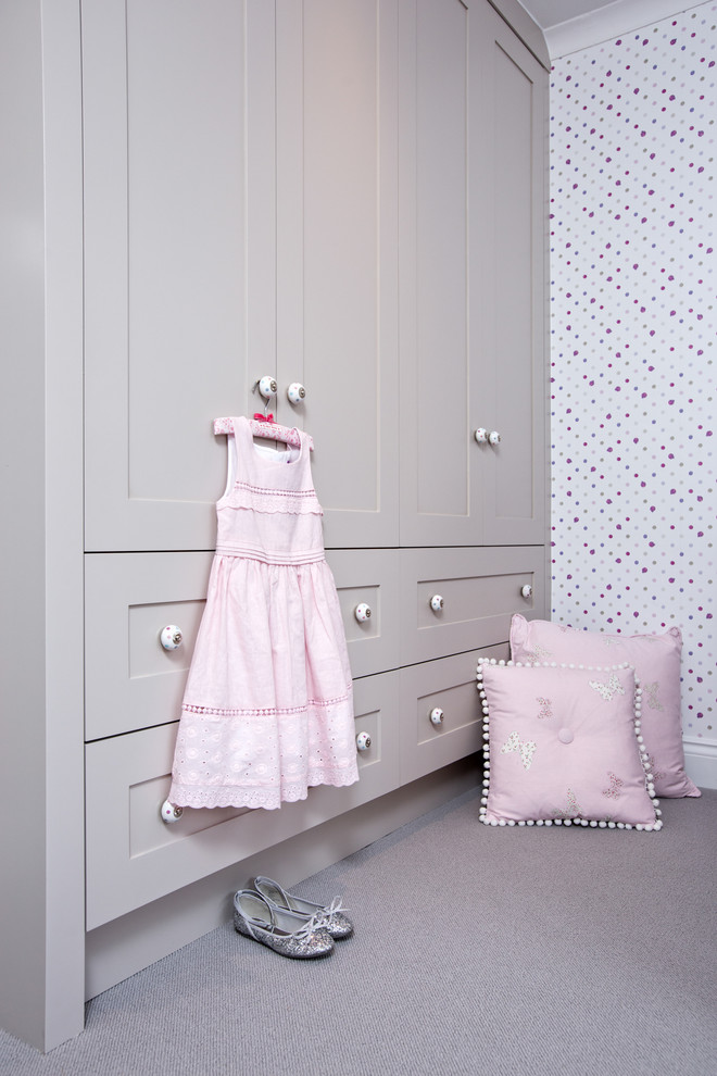 This is an example of a contemporary kids' bedroom in Berkshire.