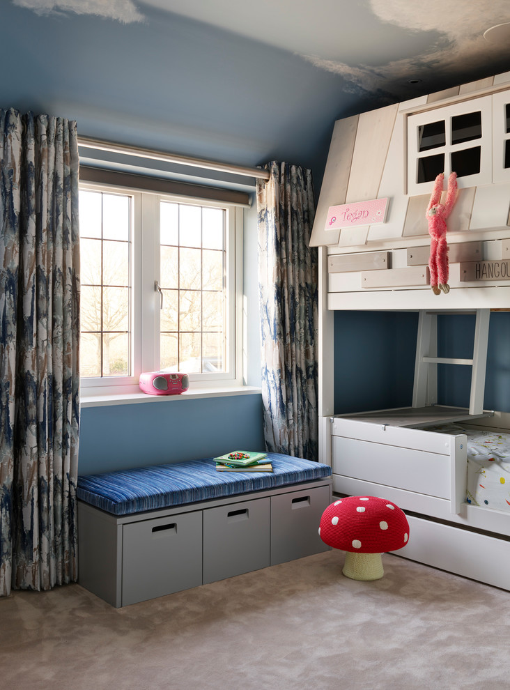 Idéer för att renovera ett funkis könsneutralt barnrum kombinerat med sovrum, med heltäckningsmatta