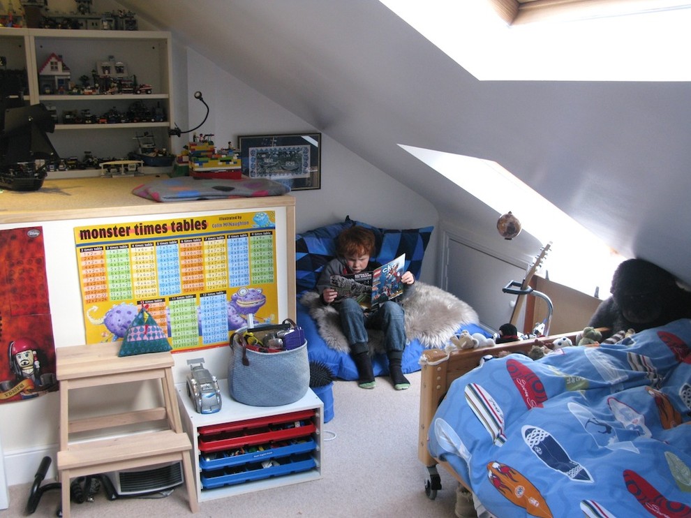 This is an example of a bohemian kids' bedroom in London.