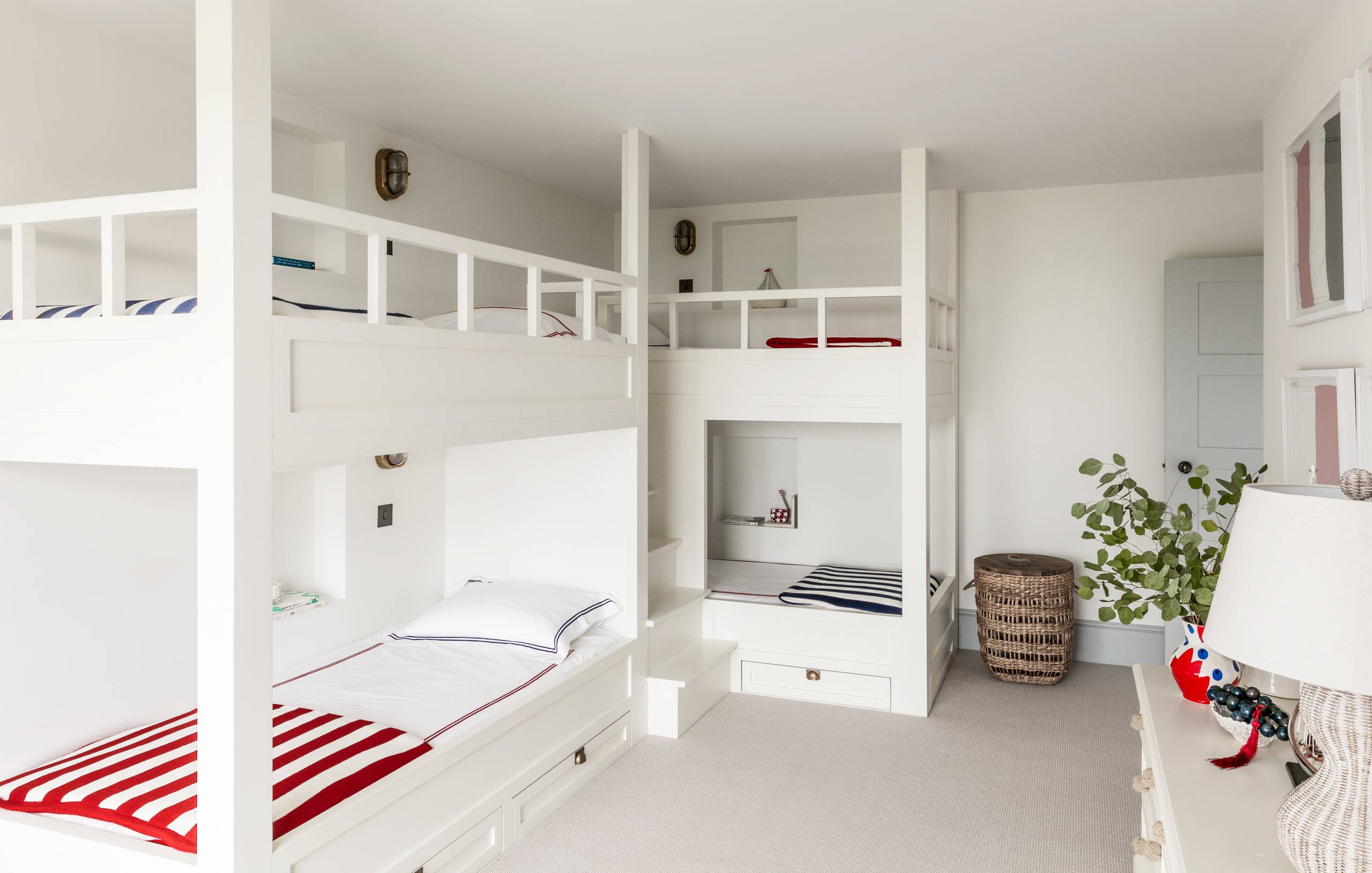 West Sus Modern Beach House, Miskelly Bunk Beds