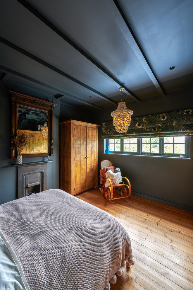 This is an example of an eclectic kids' bedroom in London.
