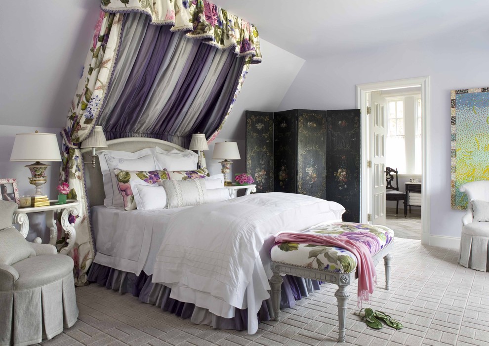Foto de habitación de niña tradicional con paredes púrpuras