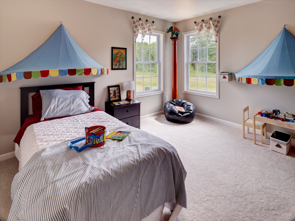 Imagen de dormitorio infantil de 1 a 3 años clásico con paredes grises y moqueta