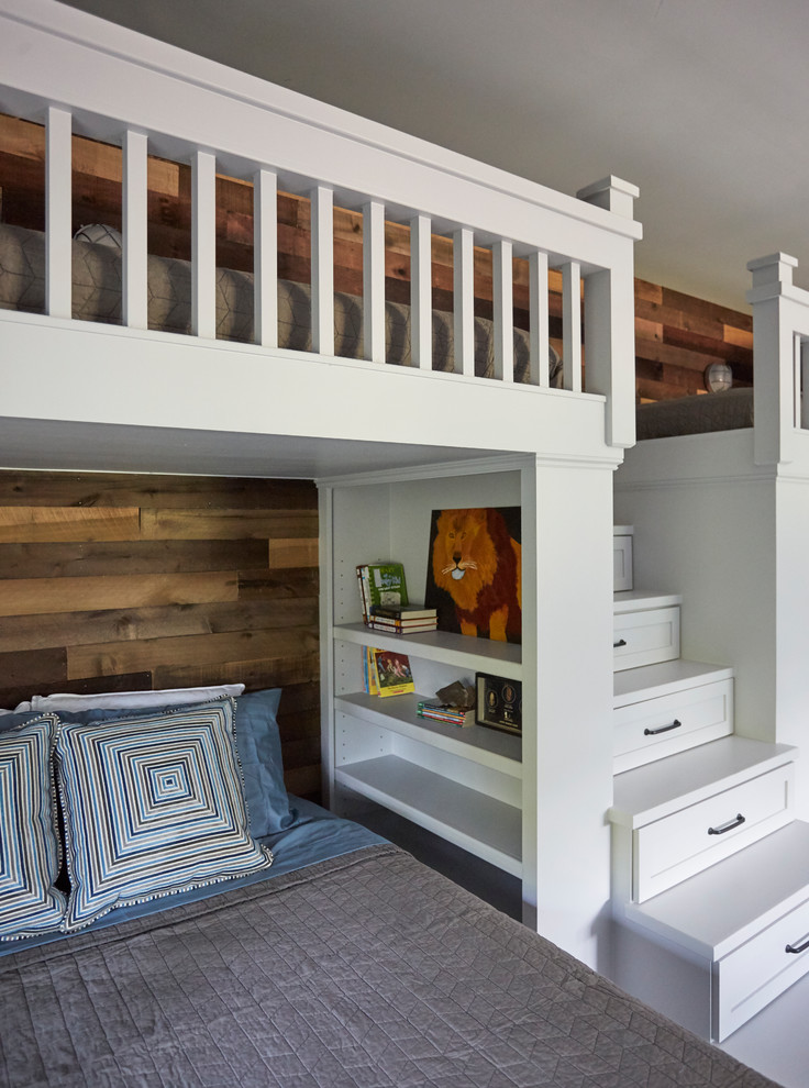 Diseño de dormitorio infantil de 4 a 10 años clásico grande con paredes azules, moqueta y suelo beige