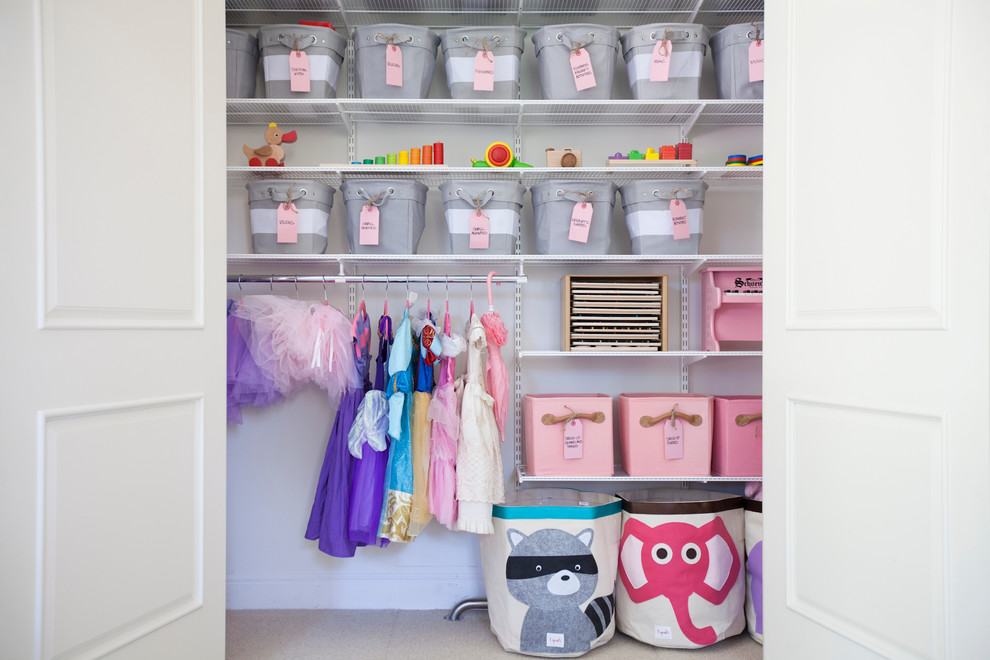 Inspiration for a transitional kids' room remodel in San Francisco