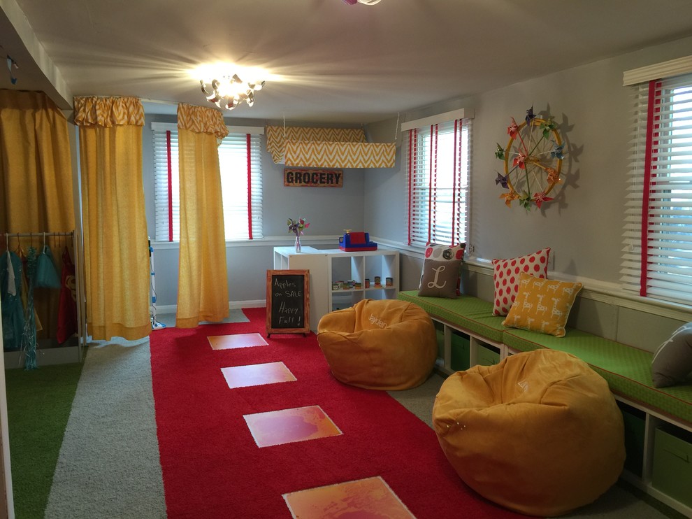 Idée de décoration pour une grande chambre d'enfant de 4 à 10 ans design avec un mur gris, moquette et un sol multicolore.