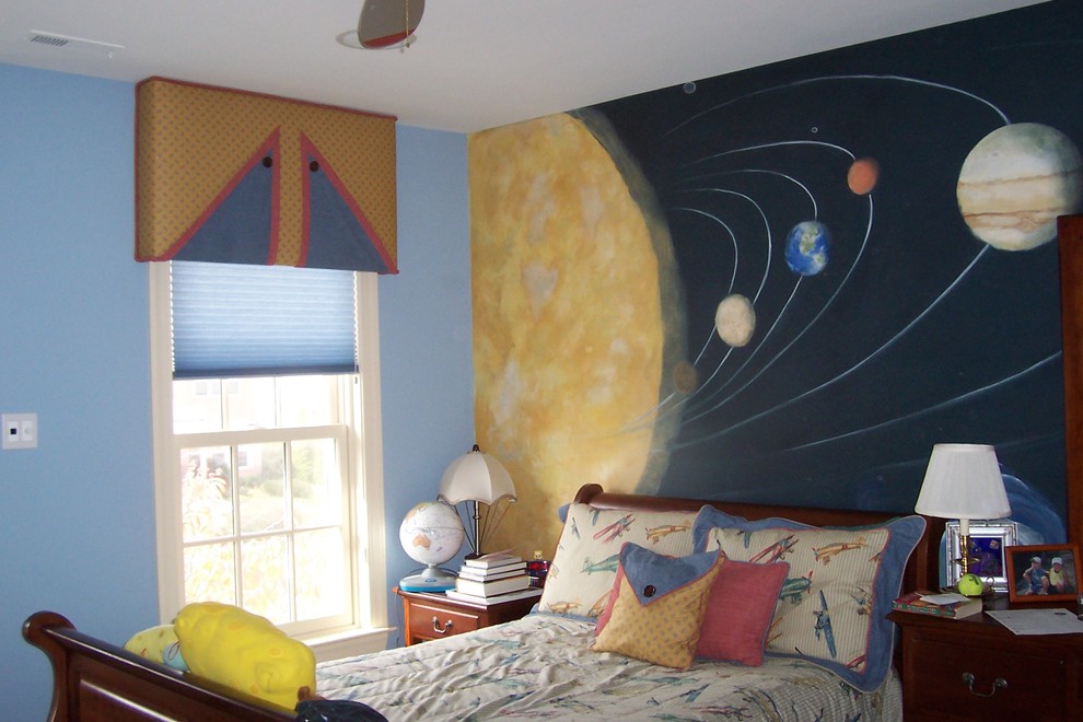 Photo of a traditional kids' bedroom in Baltimore.