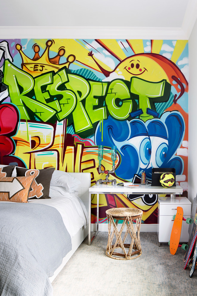 Стильный дизайн: детская в стиле фьюжн с спальным местом, разноцветными стенами, ковровым покрытием и серым полом для подростка, мальчика - последний тренд