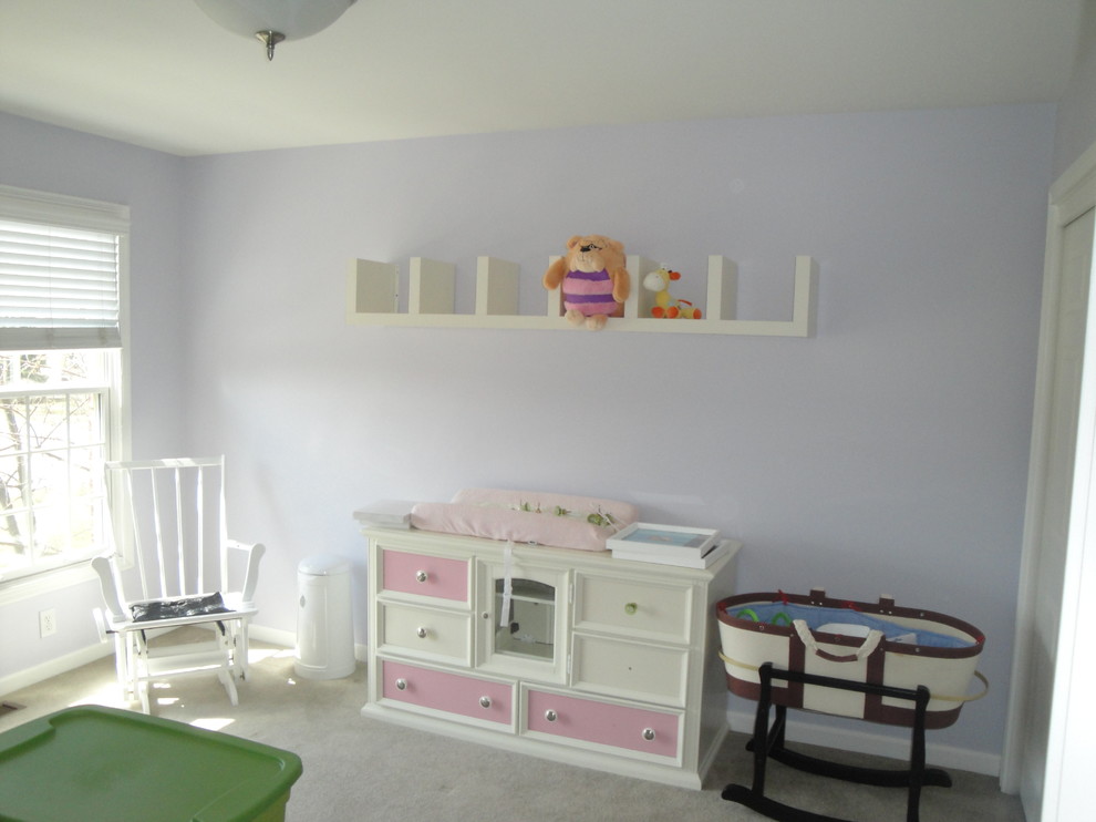 Example of a trendy kids' room design in Cincinnati
