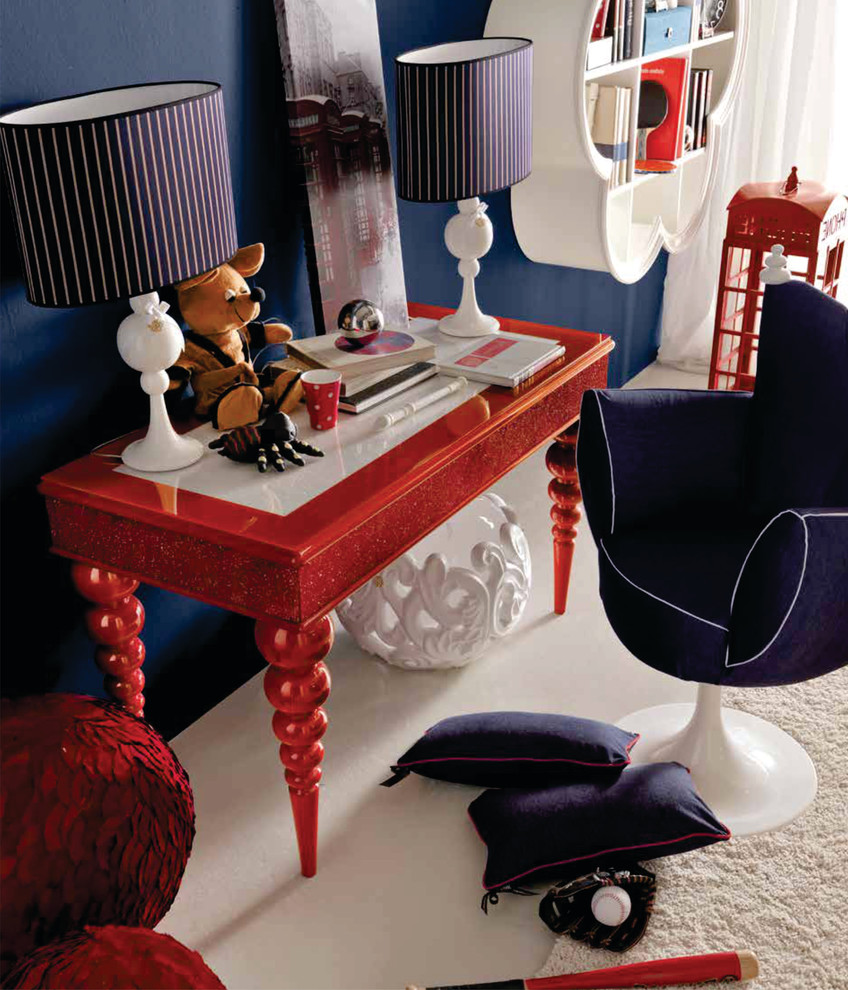 Foto di una cameretta per bambini minimalista di medie dimensioni con pareti blu e moquette