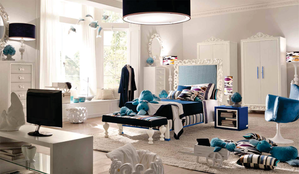 Modelo de dormitorio infantil moderno grande con paredes grises y moqueta