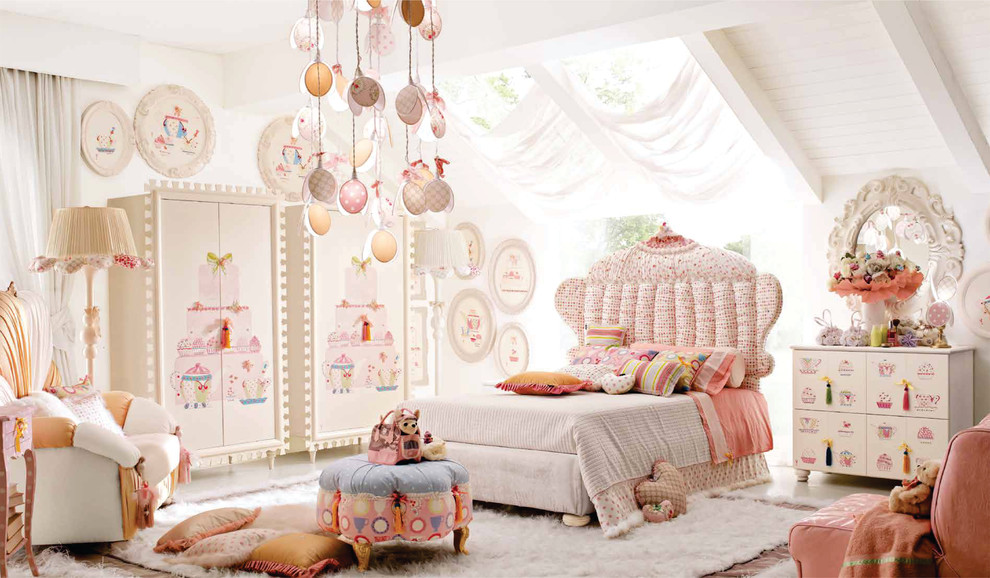 Idée de décoration pour une chambre d'enfant minimaliste de taille moyenne avec un mur blanc et moquette.