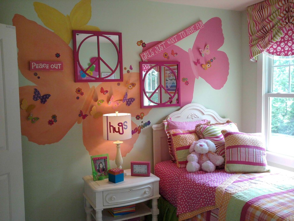Minimalist kids' room photo in Raleigh