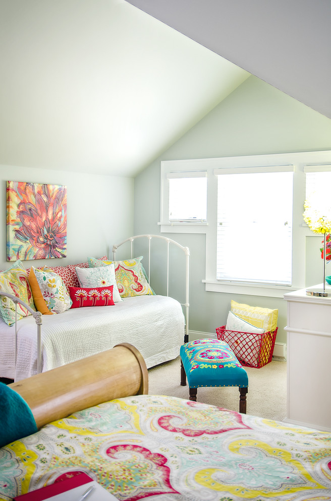 Modelo de dormitorio infantil de 4 a 10 años tradicional con moqueta y paredes azules