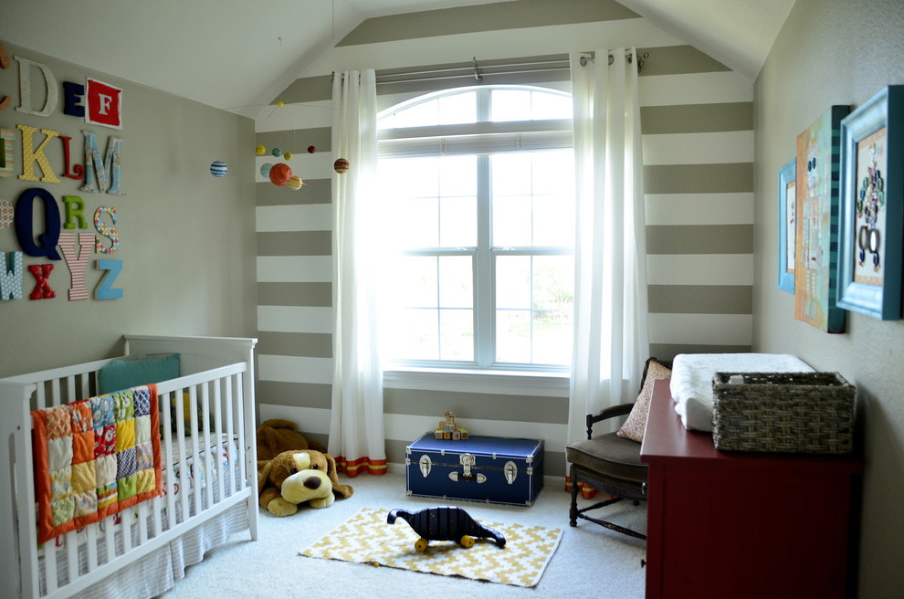 オースティンにあるエクレクティックスタイルのおしゃれな赤ちゃん部屋の写真