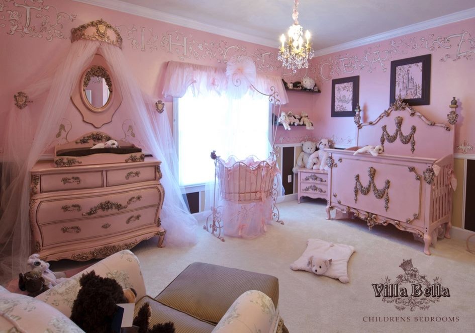 Kids' bedroom - traditional kids' bedroom idea in Boston