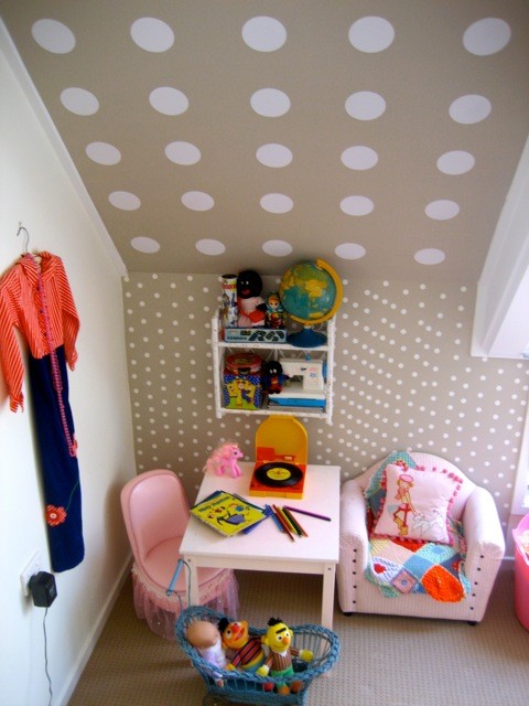 Example of an eclectic kids' room design in Brisbane