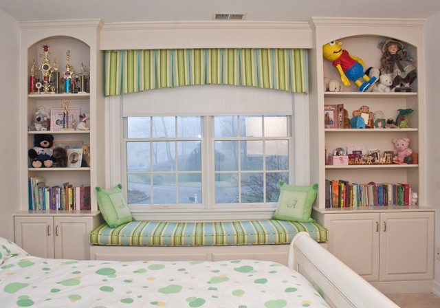 Bedroom Window Seat Klassisch Kinderzimmer New York Von Final Stage Designs Llc Houzz