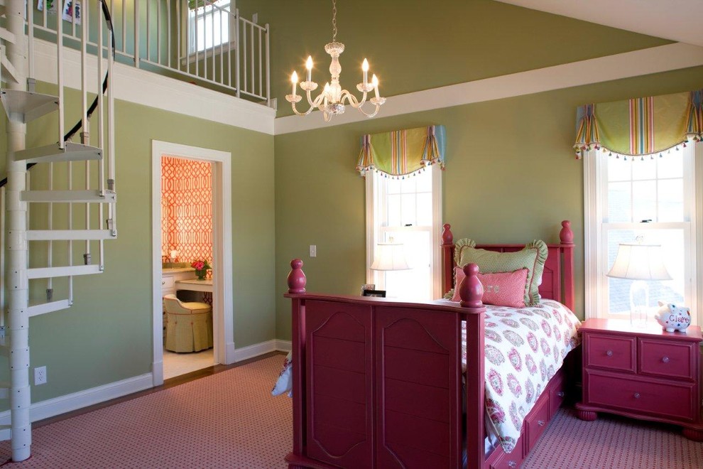 Modelo de dormitorio infantil tradicional con paredes verdes y suelo rosa