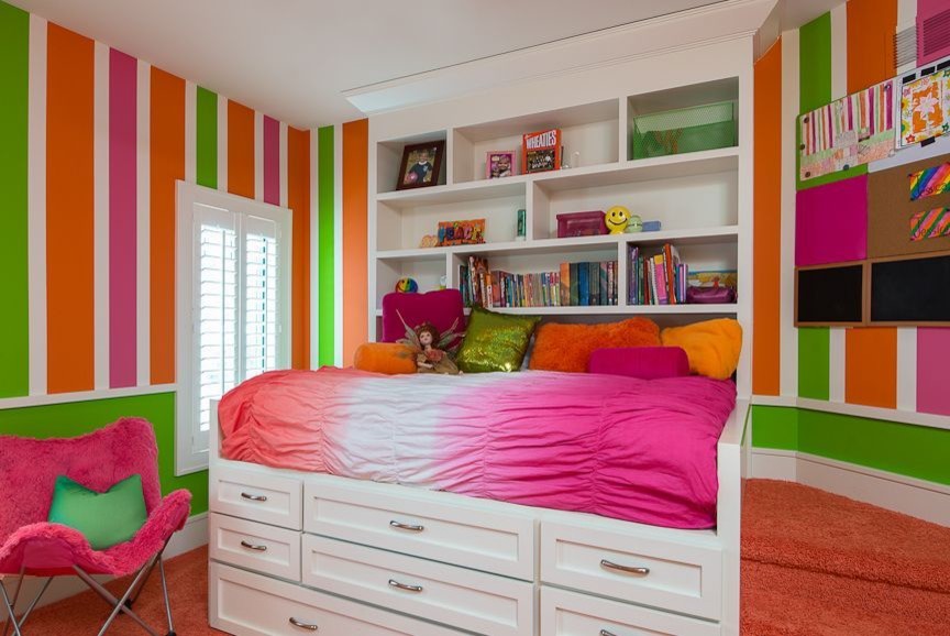 Example of an eclectic kids' room design in Detroit