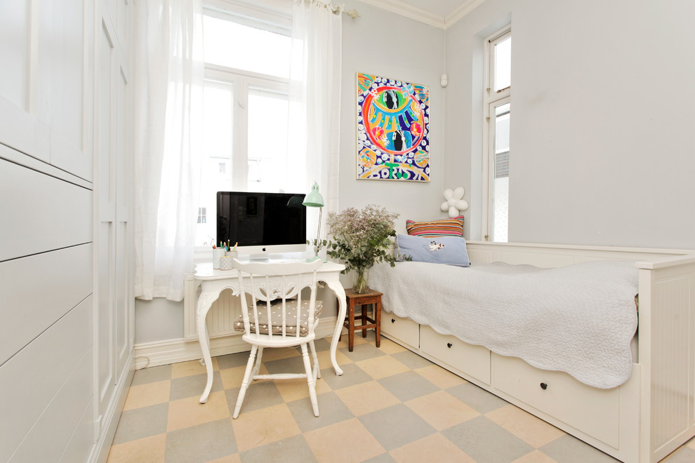 Design ideas for a traditional kids' bedroom for girls in Other with grey walls and multi-coloured floors.