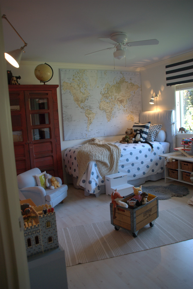 シアトルにある北欧スタイルのおしゃれな男の子の部屋の写真