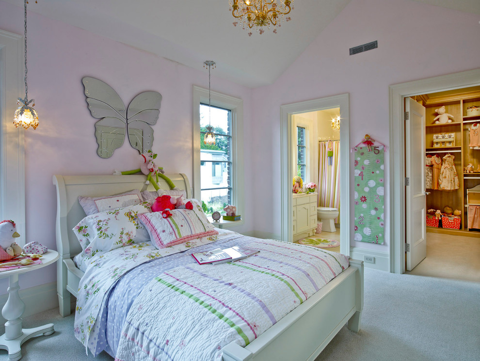 Inspiration for a classic kids' bedroom for girls in Detroit.