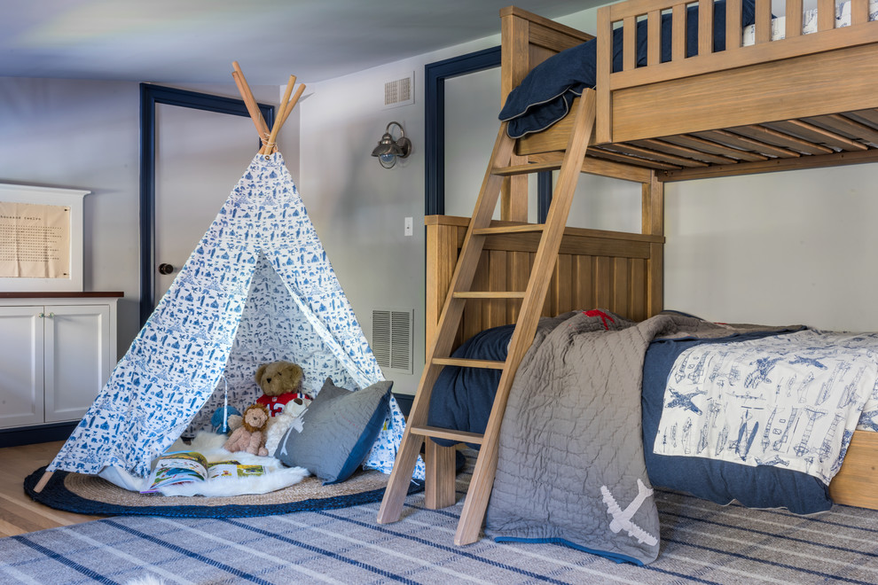 Inspiration för ett vintage pojkrum kombinerat med sovrum och för 4-10-åringar, med grå väggar
