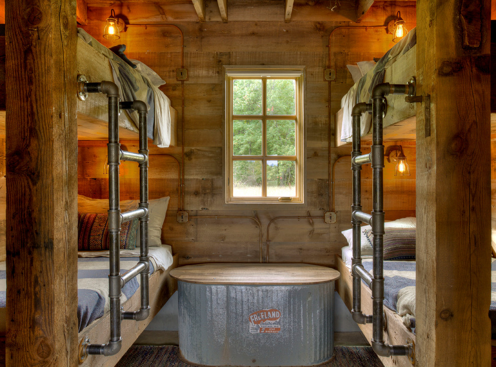Diseño de cuarto de baño campestre de tamaño medio con paredes marrones