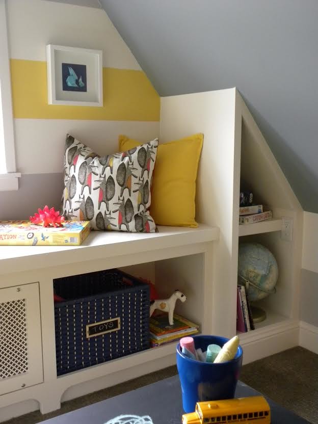 Idéer för att renovera ett mellanstort eklektiskt barnrum kombinerat med sovrum, med grå väggar och heltäckningsmatta